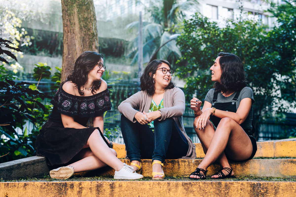Friends Who Are in Debt: 3 Steps to Support Each Other