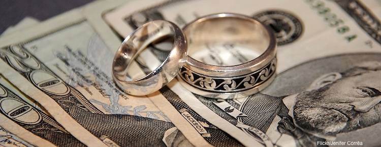 Image: Weddings Taking Over Your Life? 9 Ways Ways to Make Money When Friends Tie the Knot. Photo by Jenifer Correa