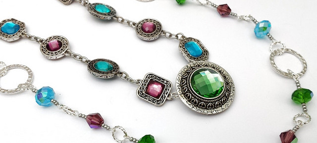 Beyond Etsy: A 4-Step Guide to Selling Your Art and Jewelry in Local Stores