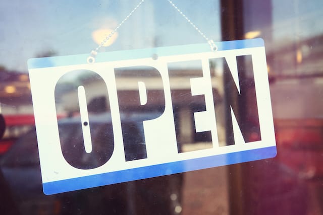 stores open on thanksgiving