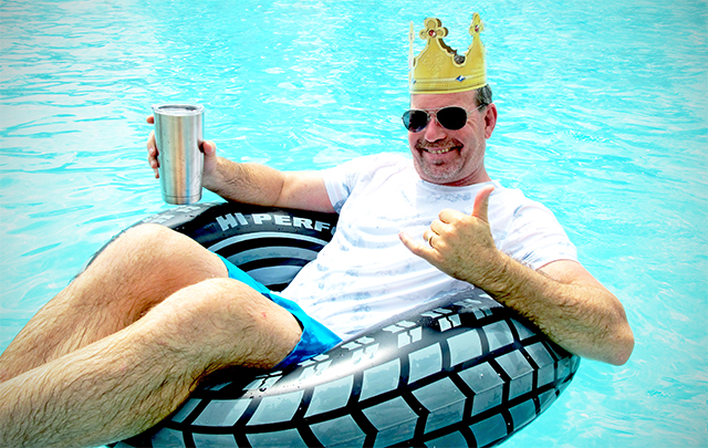 19 Free Ways to Make Your Dad Feel Like King of the World This Father’s Day