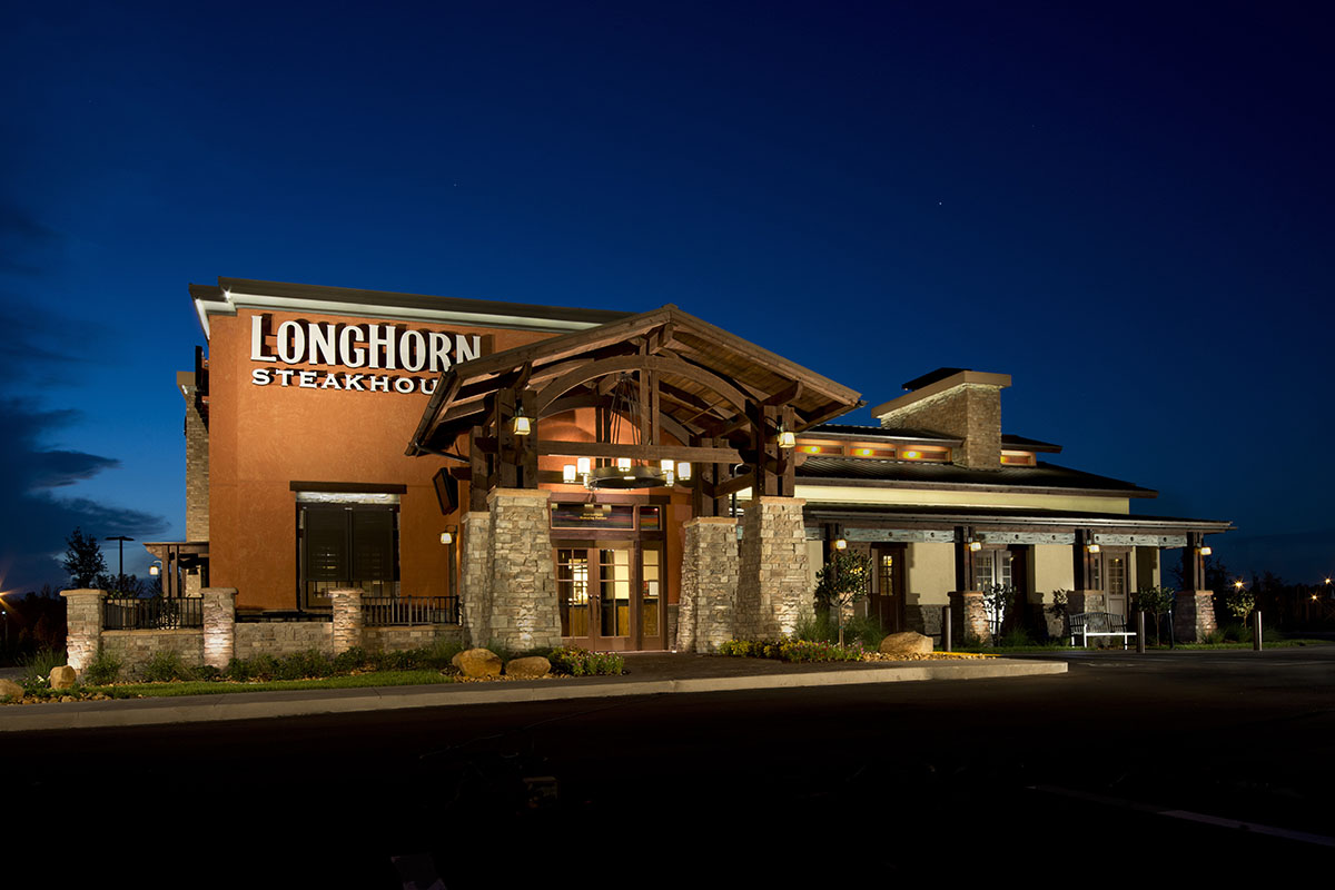 longhorn steakhouse exterior