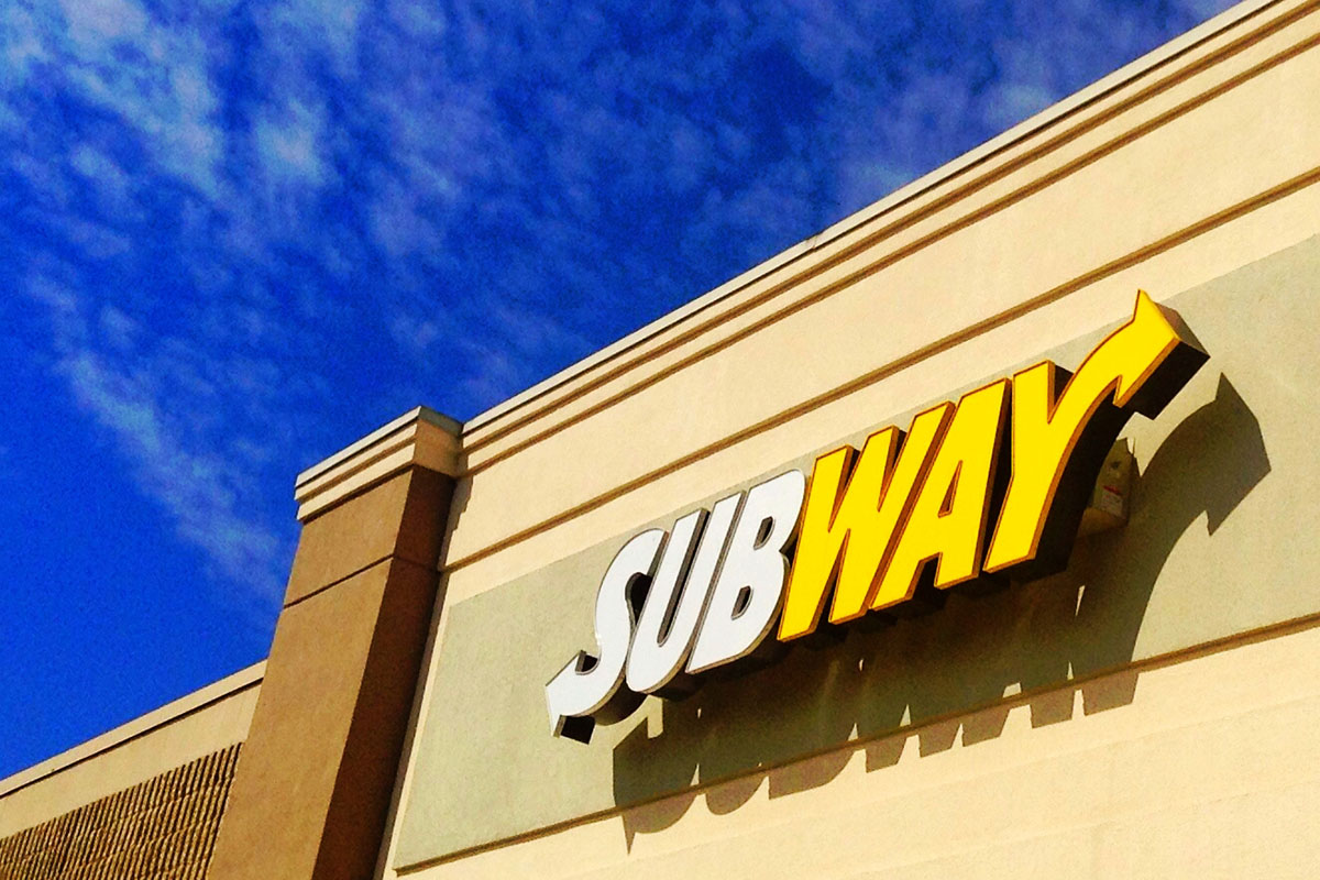 subway restaurant exterior