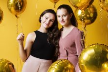 Photograph of Caroline and Isabel Bercaw of Da Bomb Bath Fizzers