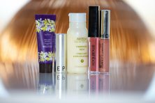 makeup samples with gold background