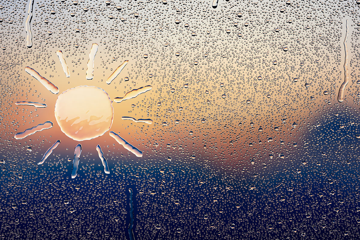 Water drop forming a sun