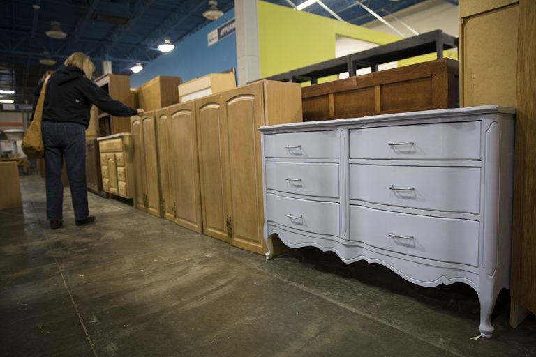 5 Tips for Buying Used Furniture Here’s What to Look For