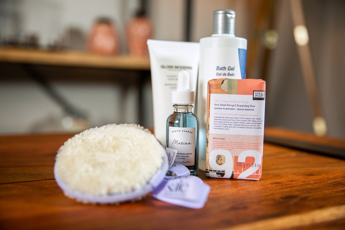 Some of the products found inside the FabFitFun box.