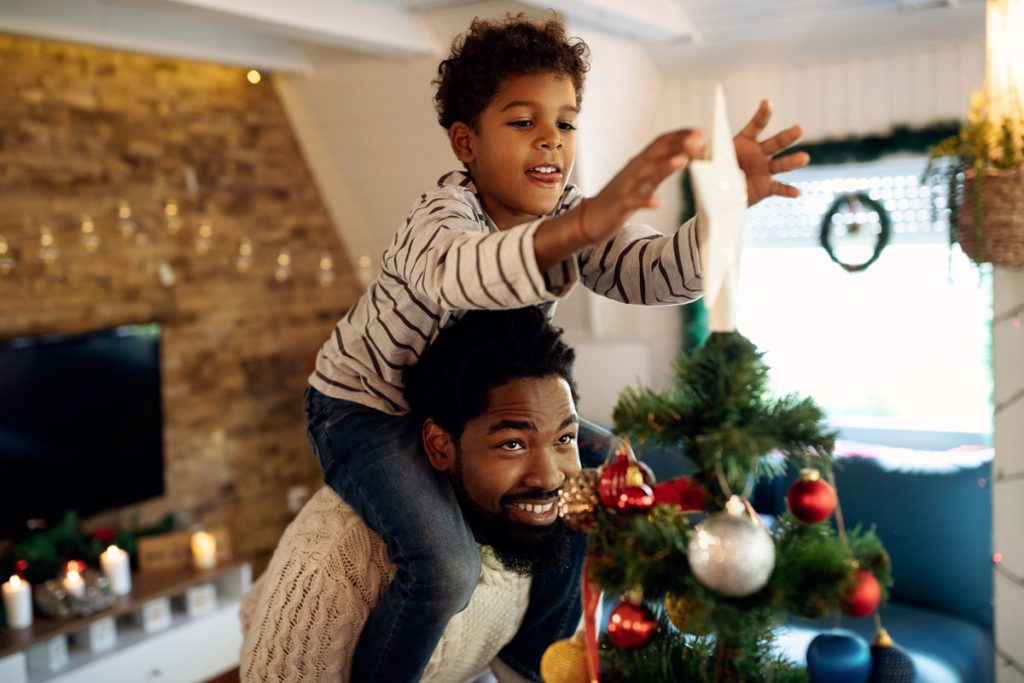 Deck the Halls With These 23 Ideas for Cheap Christmas Decorations
