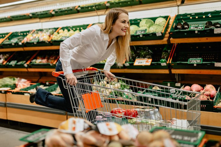 8 Ways to Save Money on Groceries for One Person
