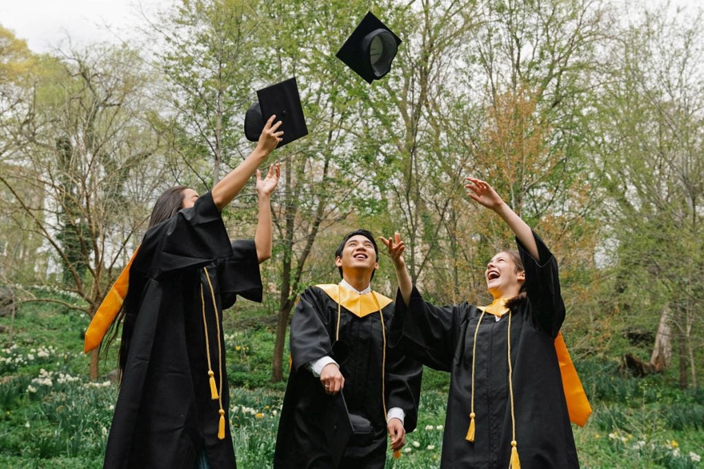 The 15 Best College Majors That Pretty Much Guarantee a Top-Paying Job