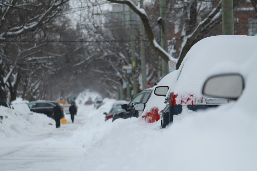 8 Tips to Build an Emergency Kit on a Budget
