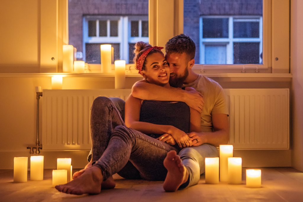 Save Money on Candles With These Tips and Alternatives