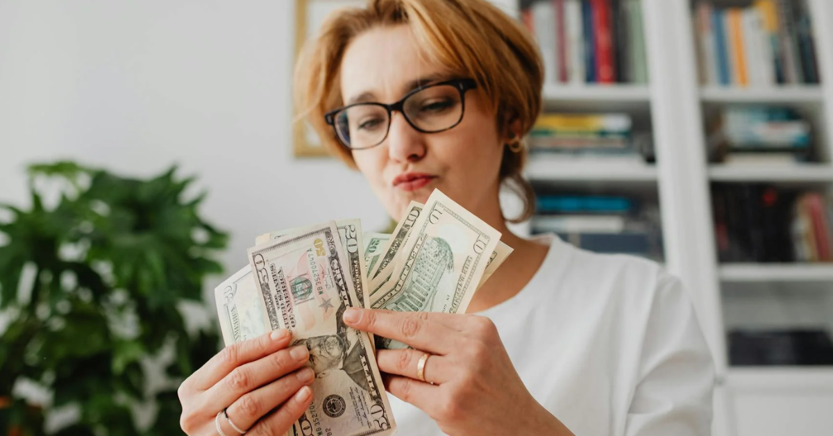 What You Can Really Expect Monthly From A $300k Annuity